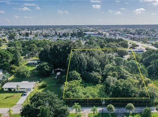 1325 Drury Ln, Englewood, FL 34224