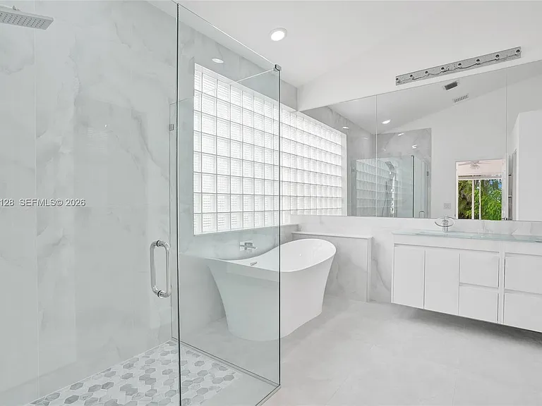 6931 NW 34th St — Photo 26