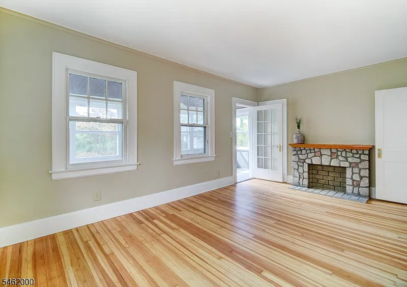 2 bed, 1.0 bath, 850 sqft, $2,600 — Photo 2