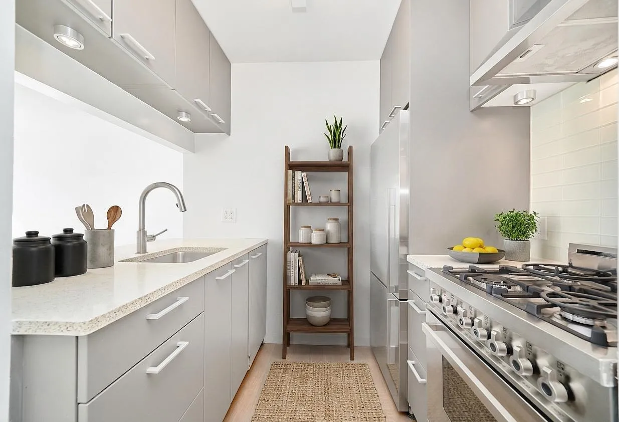 200 East 11th Street — Photo 2