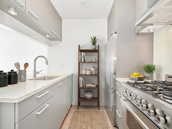 2nd image of 200 E 11th St APT 1003