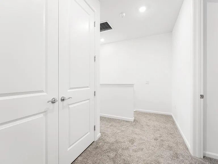 4333 Efendi Dr — Photo 37