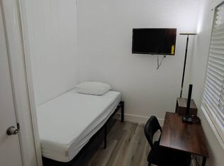 3721 S San Pedro St, Los Angeles, CA 90011