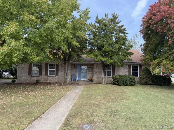 601 Rain Hollow Dr, O Fallon, IL 62269