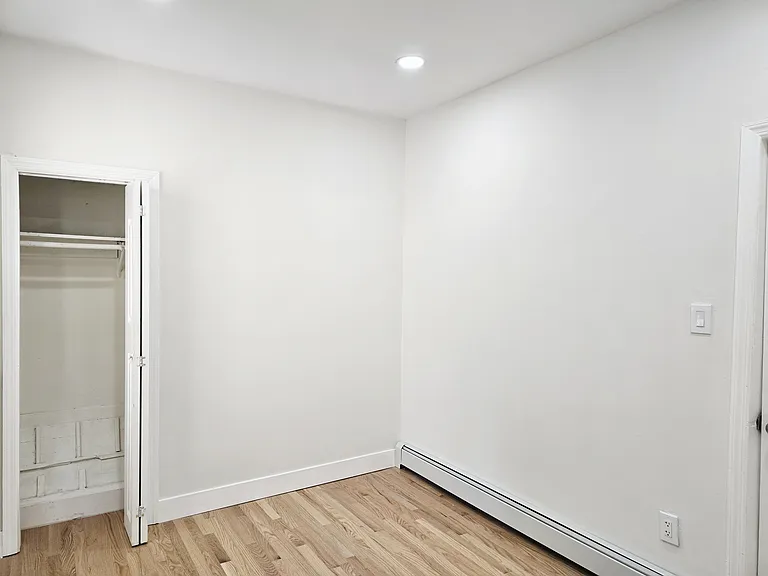 15 Dwight St — Photo 22