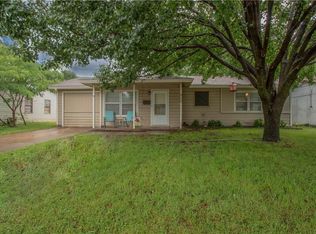 408 Freestone Dr, Euless, TX 76039