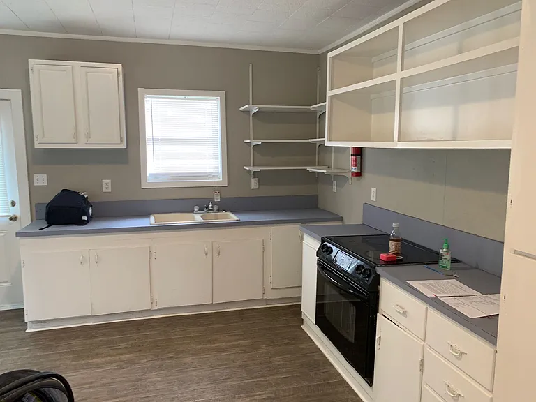 1112 S Crocker St — Photo 14