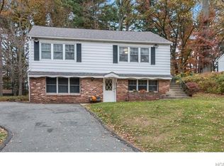 247 Maple Rd, Valley Cottage, NY 10989