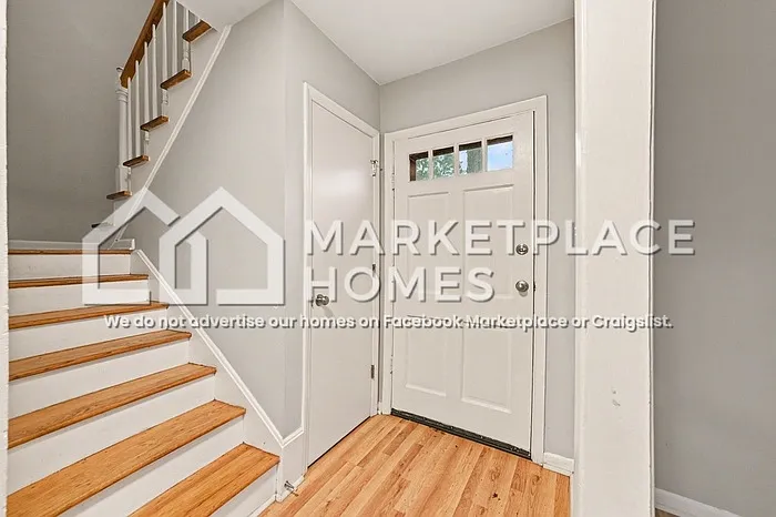 427 Whispering Pines Dr — Photo 2