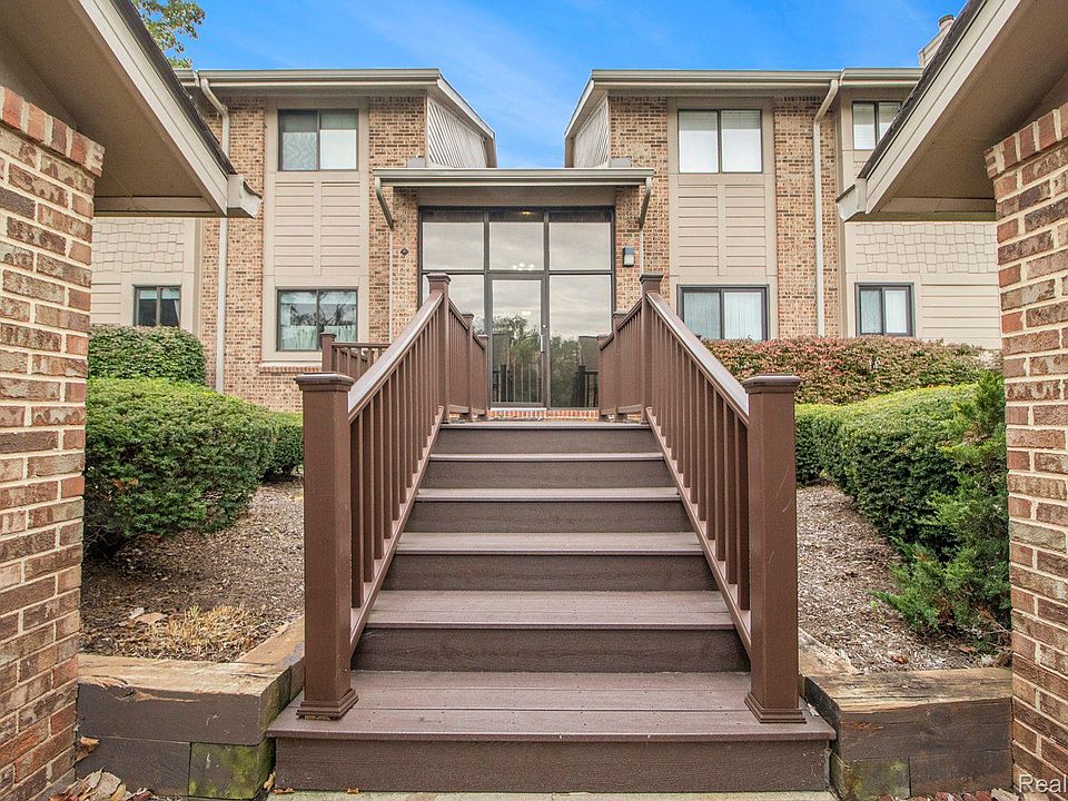 1st image of 11729 Sycamore Dr #5