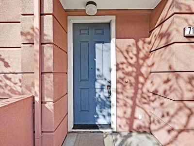 710 City Walk Pl APT 4, Hayward, CA, 94541