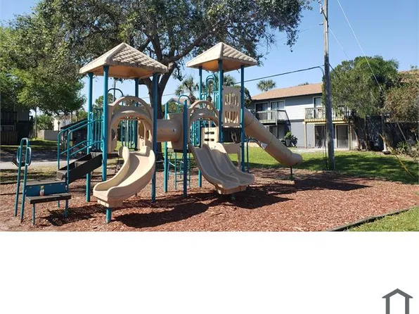 The Pines Apartments