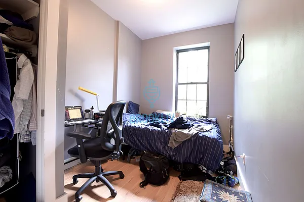 Rented by null | media 27