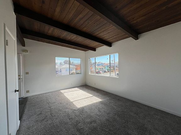 4th image of 420-430 Driftwood St #420
