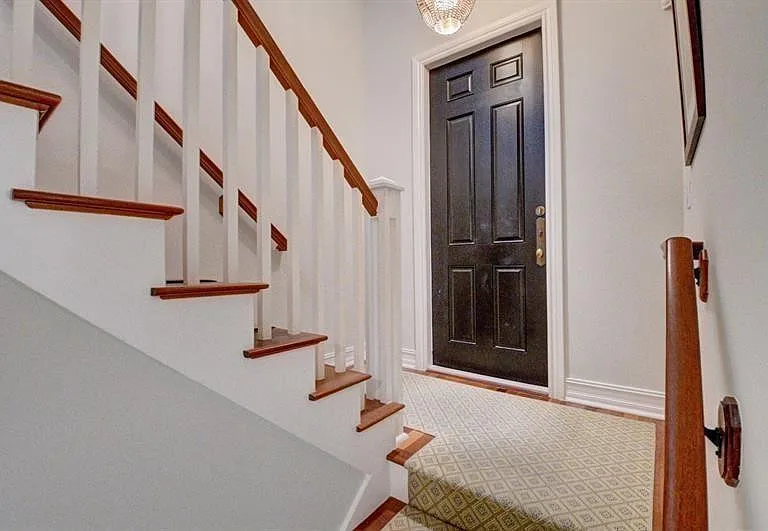 306 E Mallory Cir — Photo 36