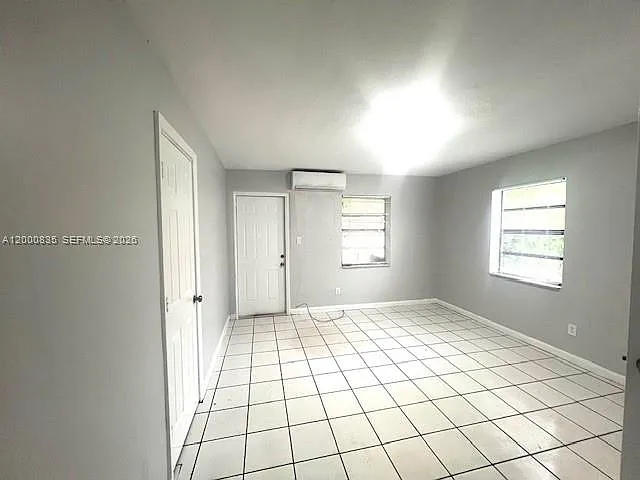 504 N 57th Ave #NORTH — Photo 12