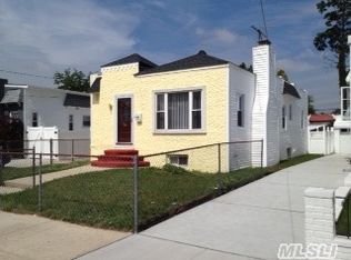 13316 225th St, Laurelton, NY 11413