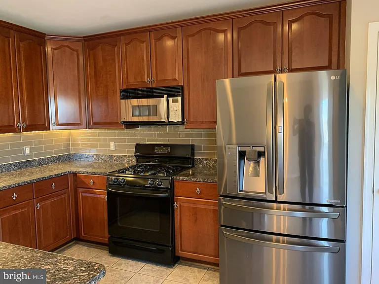 3384 Governors Crest Ct — Photo 12