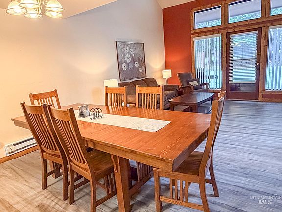 3rd image of 1607 Davis Avenue #K-53