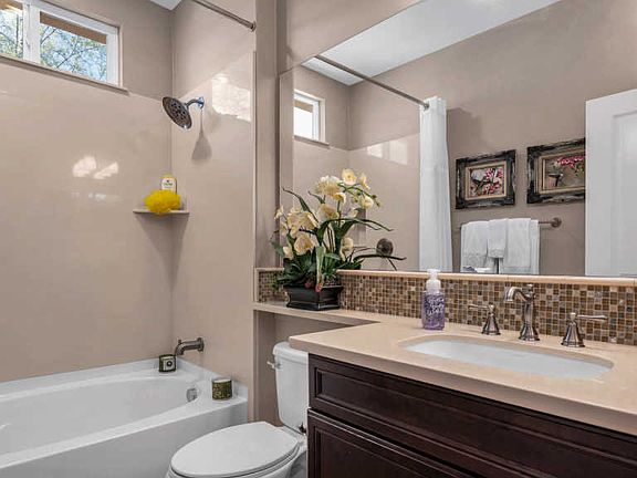 4th image of 82914 Pembroke Ln
