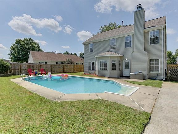 4th image of 3708 Castlewood Dr