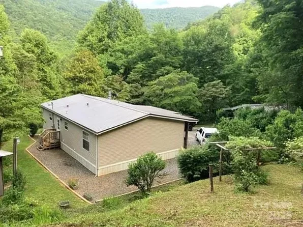 296 Bee Branch Rd, Bryson City, NC 28713