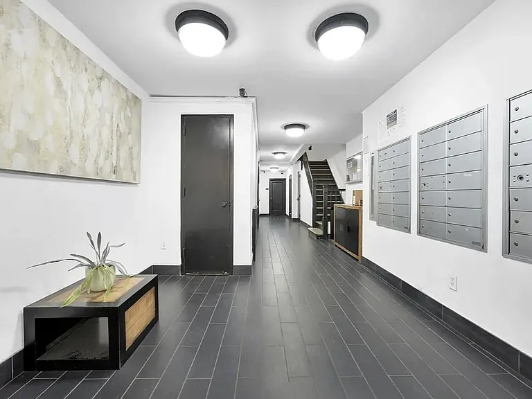 885 10th Ave #6G — Photo 11