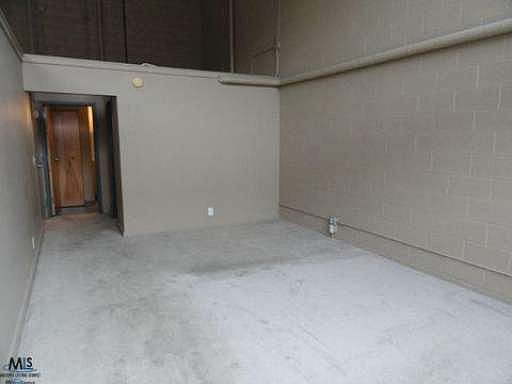 4th image of 98 S Gratiot Ave