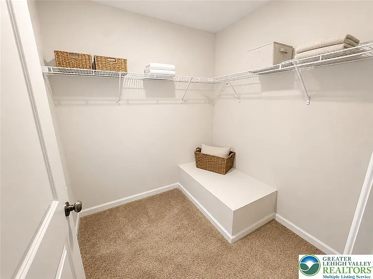 1143 Lova Ln — Photo 8