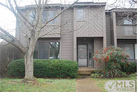 2nd image of 530 Belle Pointe Ct