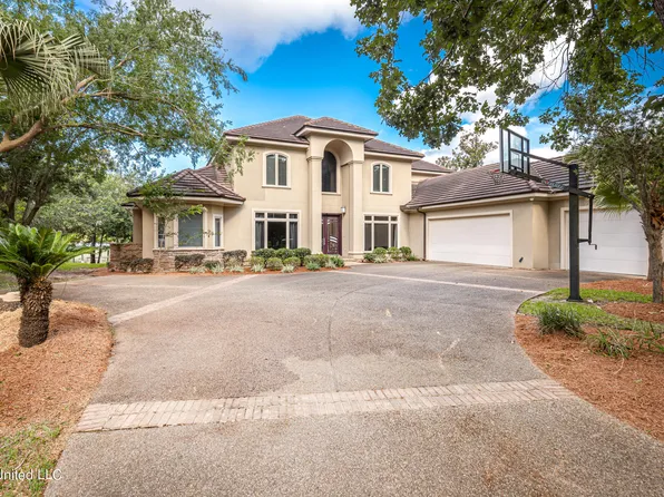 7 Sauvolle Ct, Ocean Springs, MS 39564