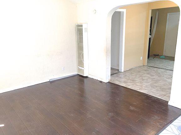 5th image of 10323 S Budlong Ave