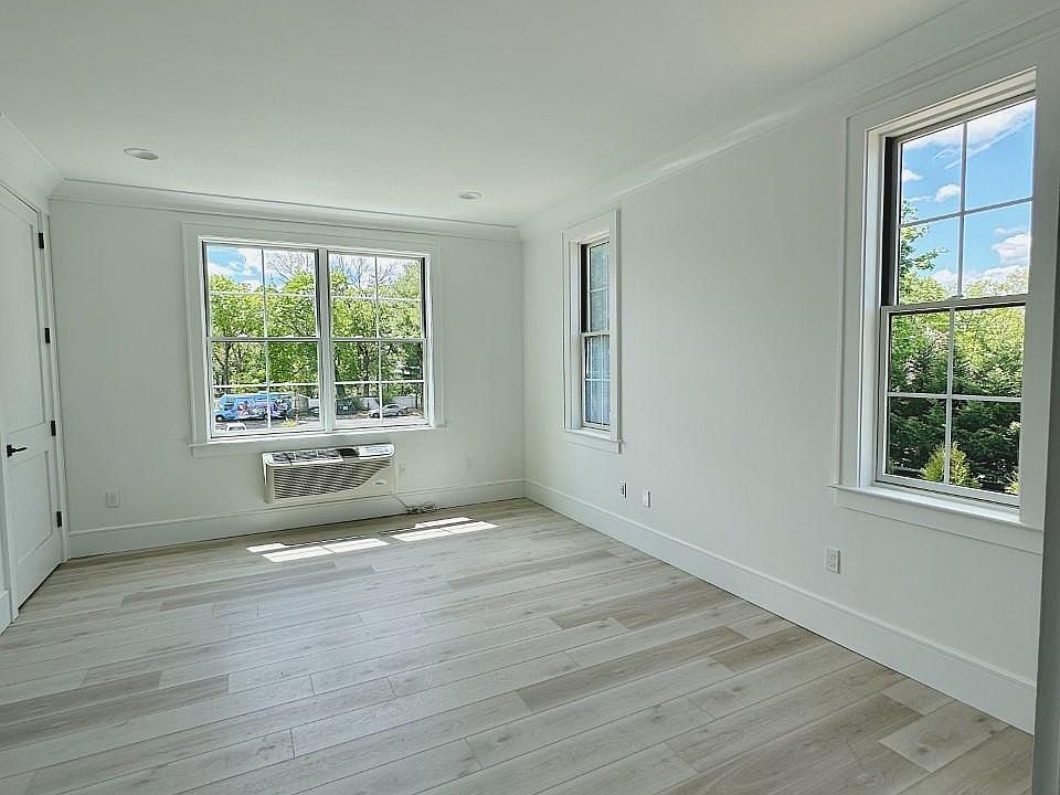 The Lofts at Maple & Main Apartment Rentals Smithtown, NY Zillow