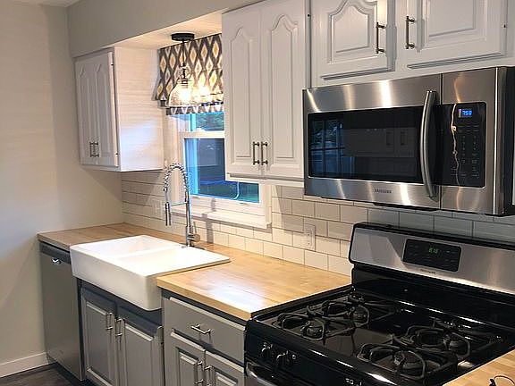 3rd image of 1407 Slayton Ave