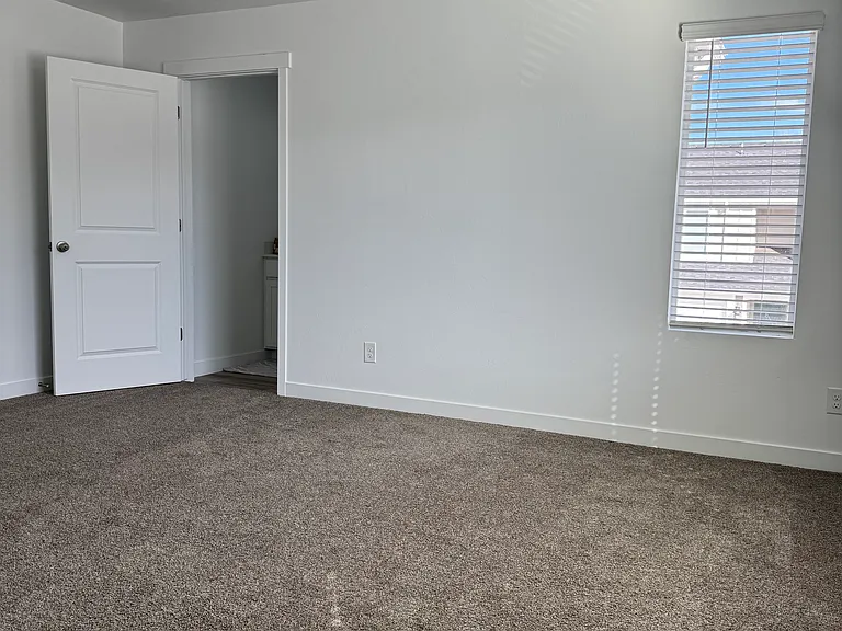 1906 S 570 W #1115 — Photo 14