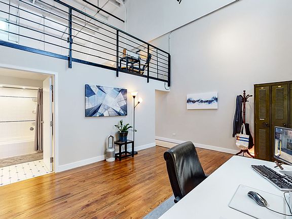 5th image of 3377 Blake St