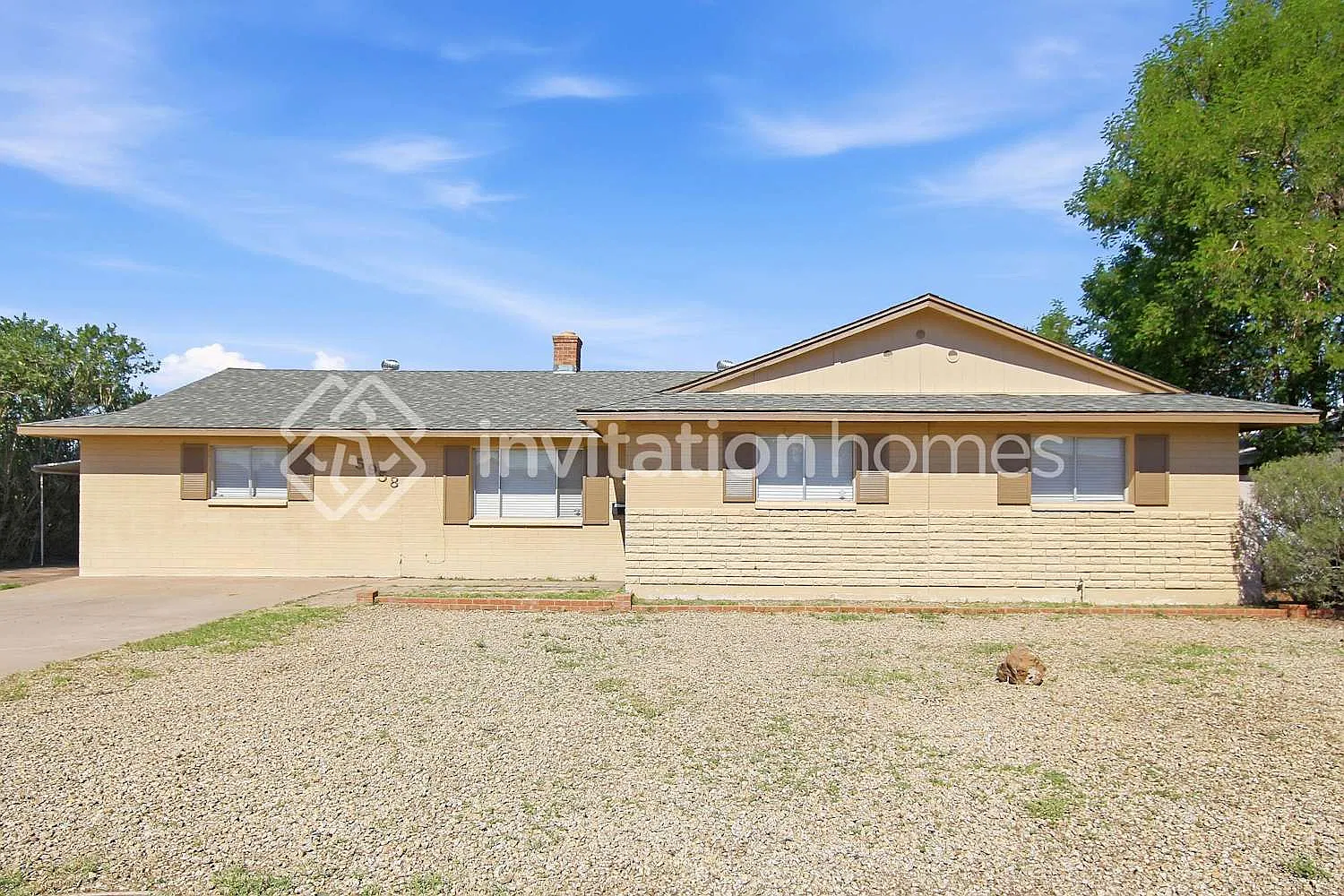 5958 W Hazelwood St Phoenix, AZ 85033 — Photo 1
