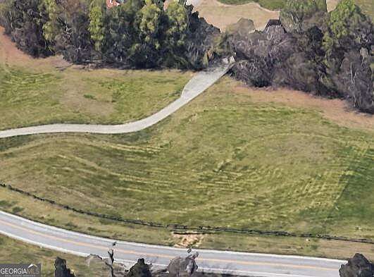 2nd image of 2730B Camp Branch Rd