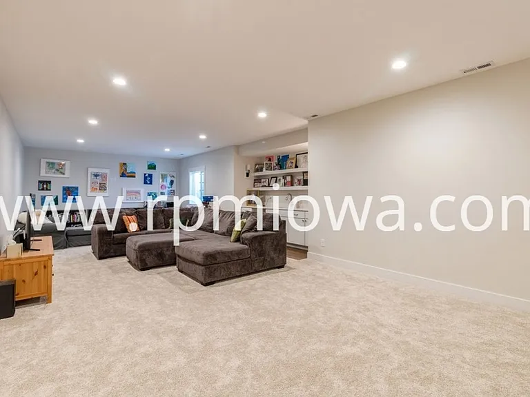 5901 NE Sherman Dr — Photo 14