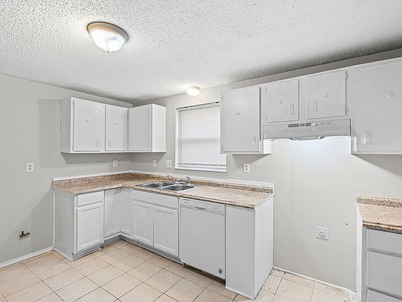 4th image of 4185 Willow Park Dr