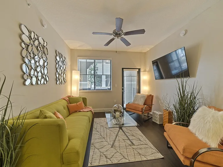 Ventura Pointe — Photo 15