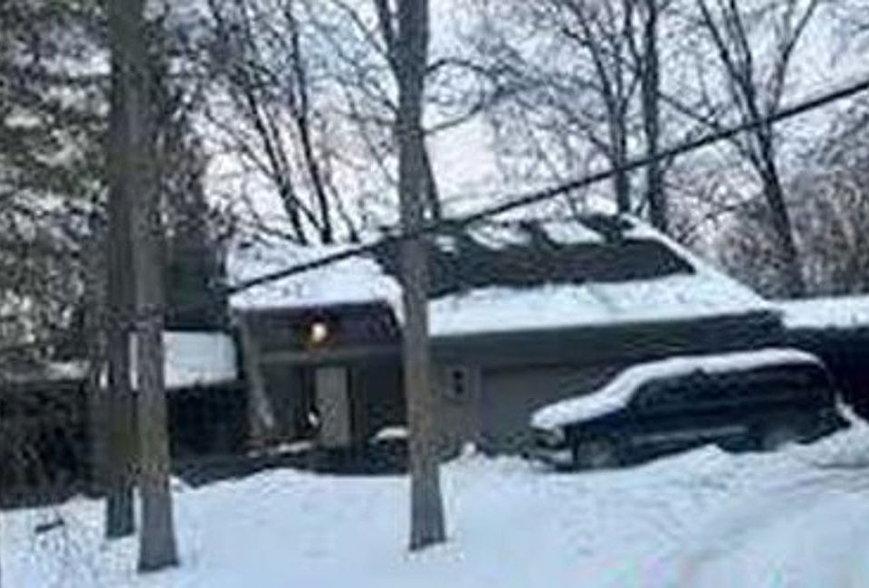 2nd image of 11101 Sugden Lake Rd