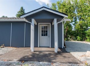 210 SW 104th St, Seattle, WA 98146