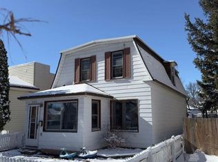 522 E 12b St N, Lethbridge, AB T1H2L4