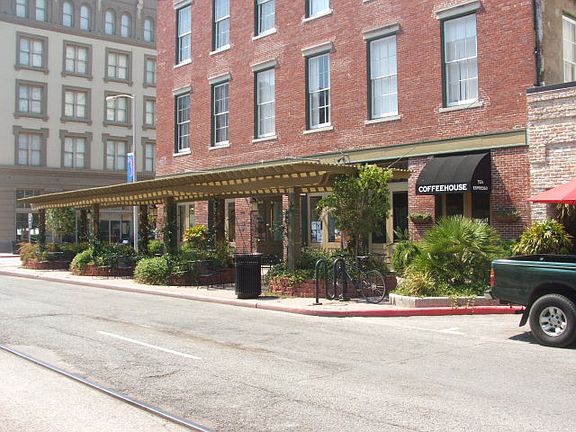 3rd image of 415 Kempner St Unit 4