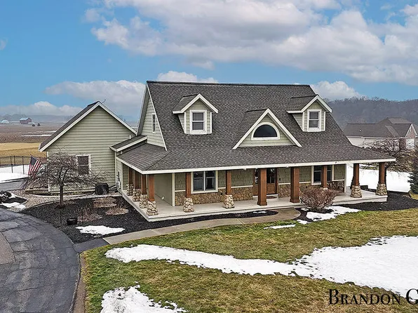 7349 Clearview Dr, Caledonia, MI 49316