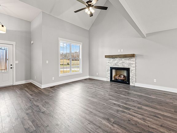 4th image of 705 Eva Agnes Ave