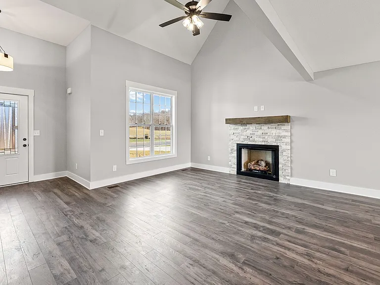 705 Eva Agnes Ave — Photo 4
