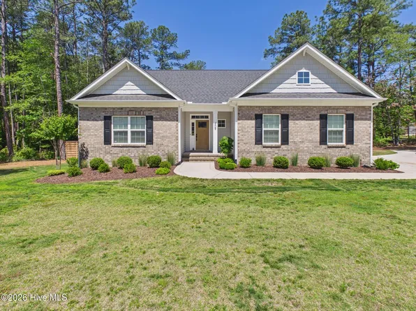 409 Piney Oak Drive, Carthage, NC 28327