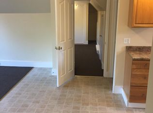 4 Pond St, Greenfield, MA 01301